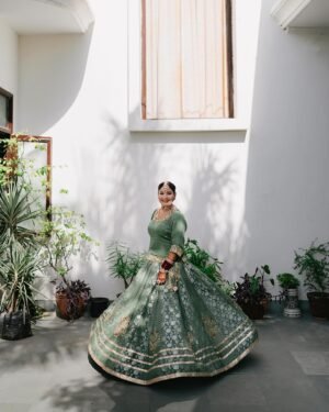 Banarsi Lehanga with short kurti paired with pure organza dupatta